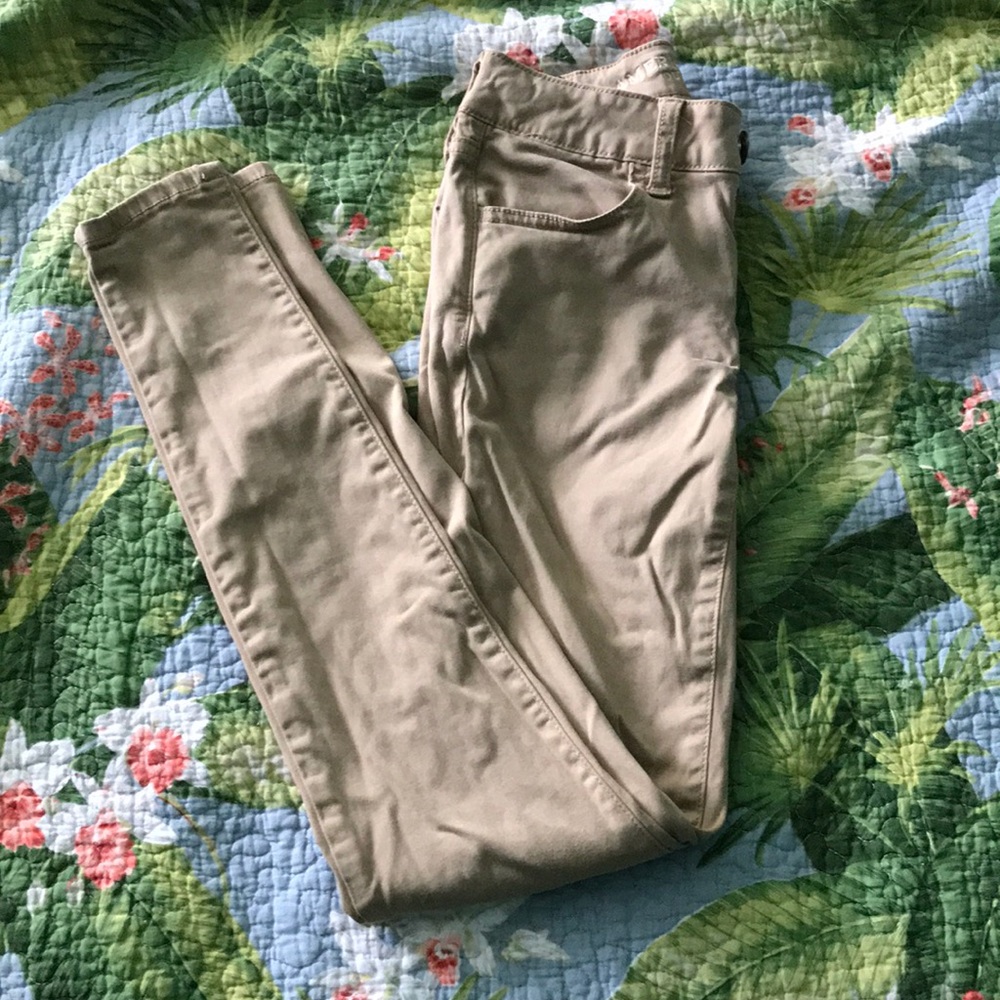 American Eagle Khaki Jegging